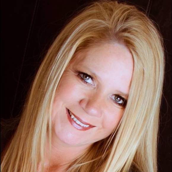 Meet your Posher, Patsy - Picture 2 of 3